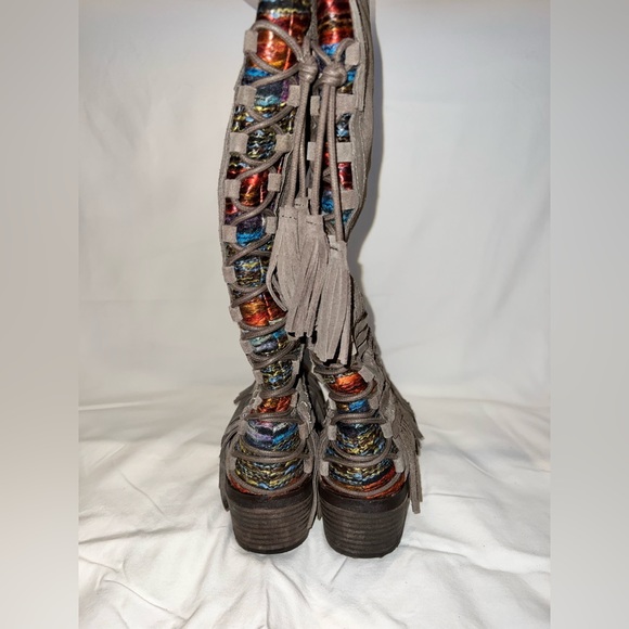 Monkey tall western boots, gray, size 9 - Picture 3 of 3